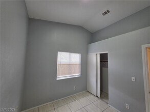 Building Photo - 5843 Berry Hill Ln