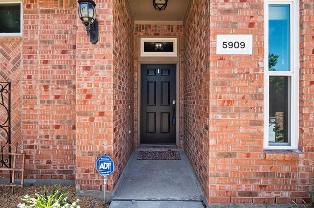 Building Photo - 5909 Dark Forest Dr