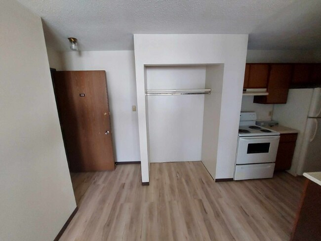 Building Photo - 151 Plum St