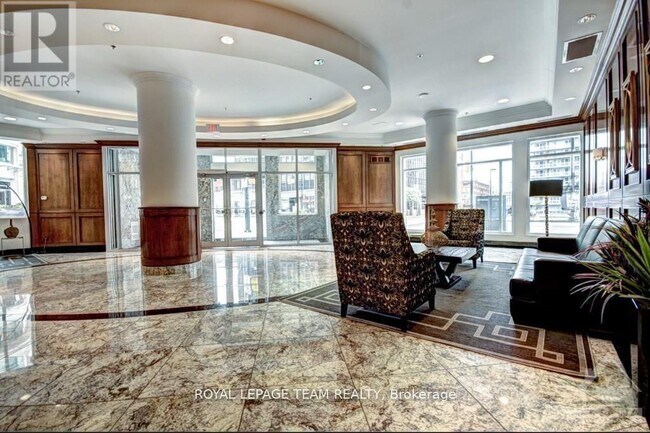 Photo du bâtiment - 242-1242 Rideau St