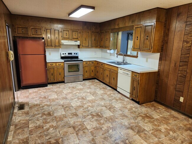 Building Photo - 6067 Browntown Rd