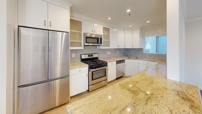 Interior Photo - Franklin Tower