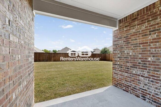 Building Photo - Little Elm Gem - Completely Renovated and Ready for Move In