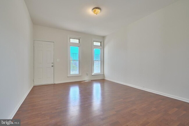 Building Photo - 1600 N Ellamont St