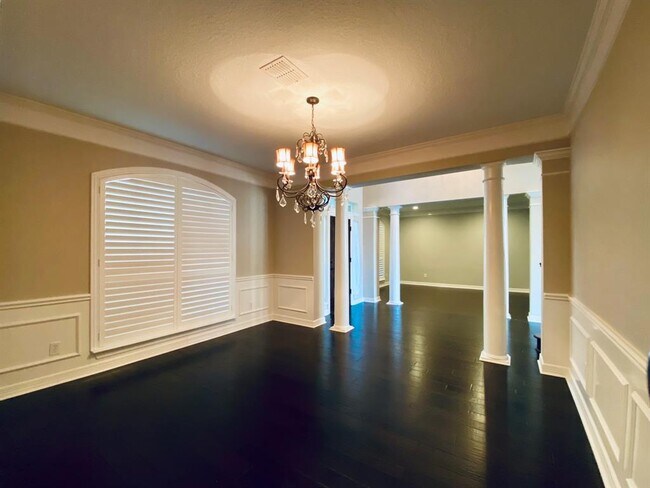 Building Photo - 13119 Dogwood Blossom Trail