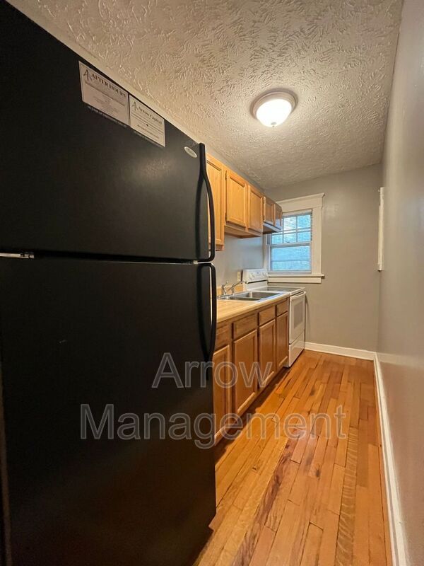 Primary Photo - 1501 S 11th St