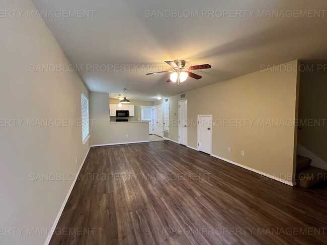 Foto del edificio - FOR LEASE | Sand Springs | $875 Rent | 2 B...