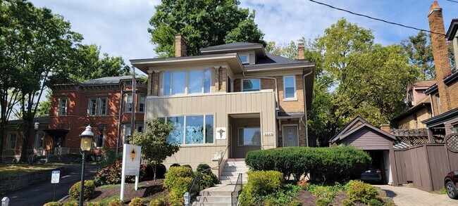 Foto del edificio - 3349 Whitfield Ave