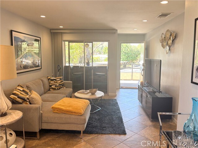 Foto del edificio - 510 N Villa Ct