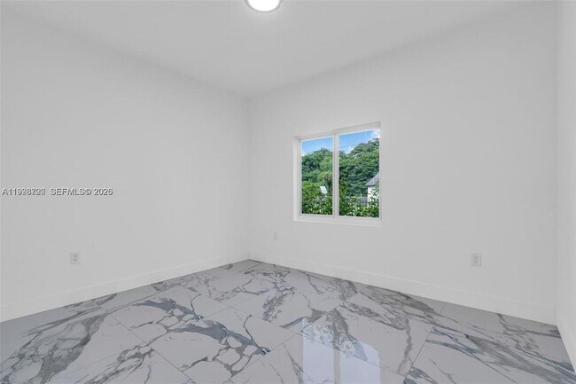Foto del edificio - 11870 SW 220th St