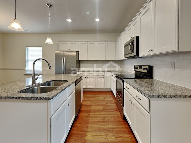 Foto del edificio - 3232 Grange Ct