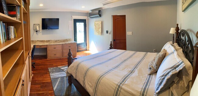 Bedroom - 5348 Doris Way