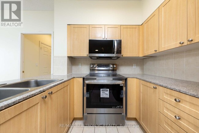 Photo du bâtiment - 5940-5940 Yonge St