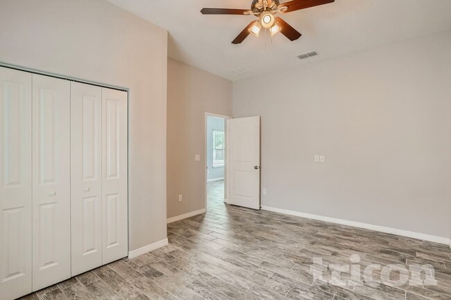 Foto del edificio - 2704 61st Ave N