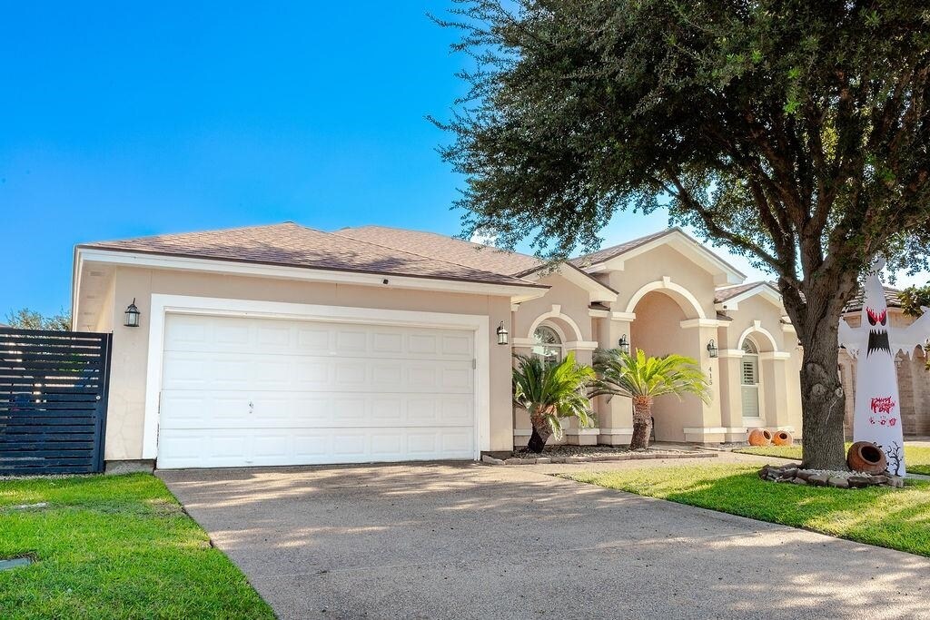 Primary Photo - 415 Starling Creek Loop