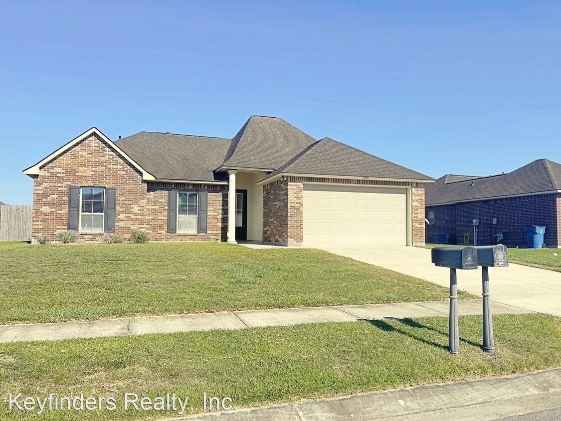 Primary Photo - 3 br, 2 bath House - 17658 Feather Ridge Dr.