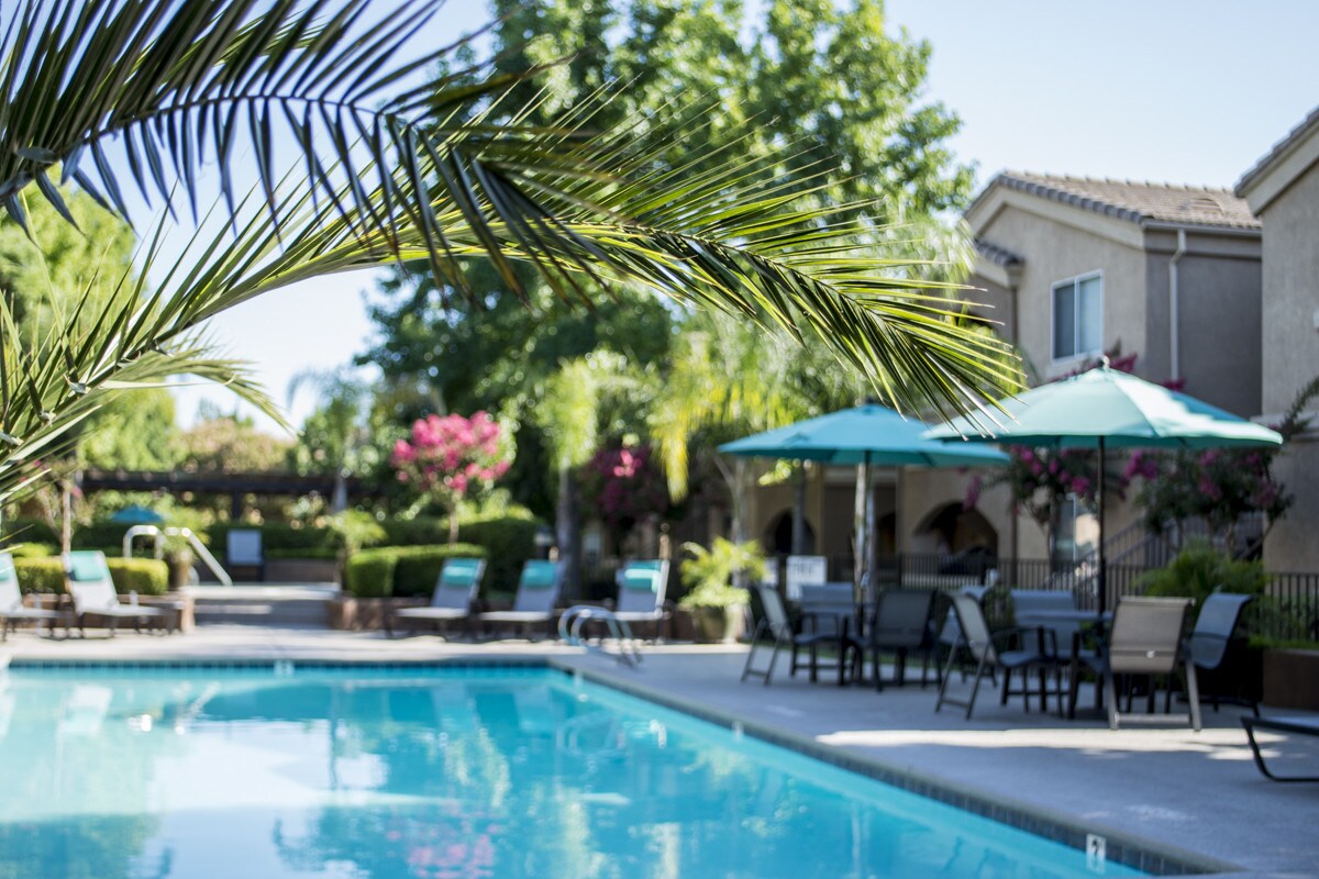 VINEYARD GATE APARTMENTS Roseville, CA