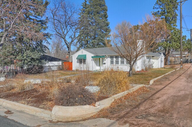 Building Photo - 1414 E Cache La Poudre St
