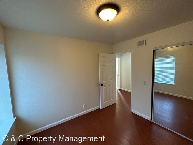 Foto del edificio - 3 br, 1 bath House - 2961 Tobin Drive