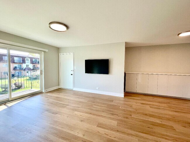 Foto del edificio - 9466 Bay Colony Dr