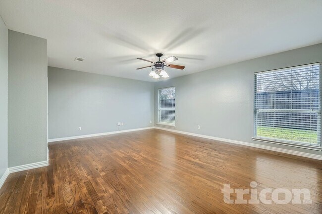 Foto del edificio - 220 Flatwood Dr