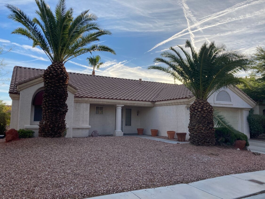 Primary Photo - Newly Renovated Sun City Summerlin Home 55+