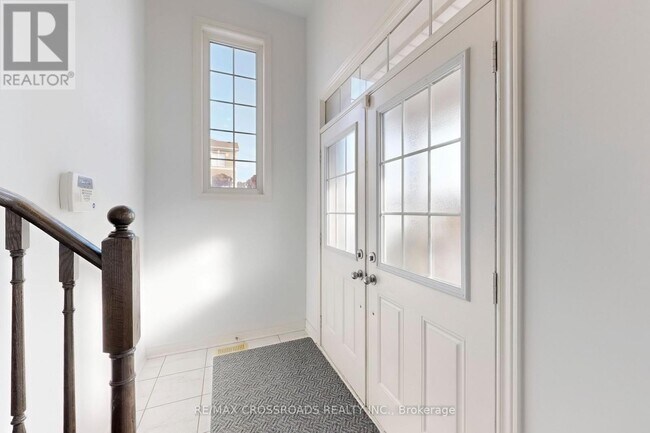 Building Photo - 76 Rustle Woods Ave