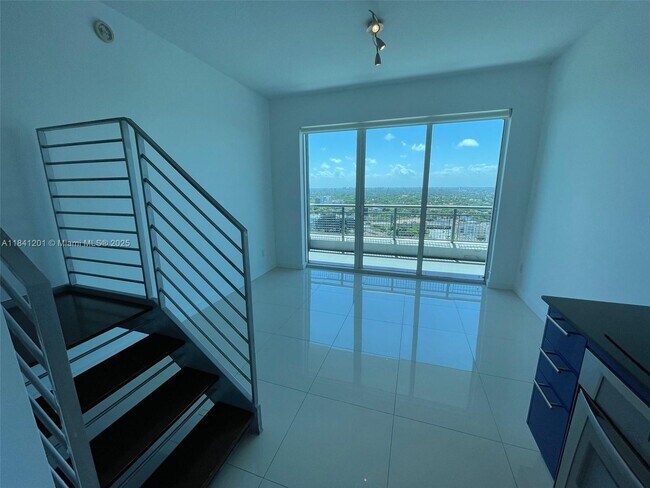 Foto del edificio - 60 SW 13th St