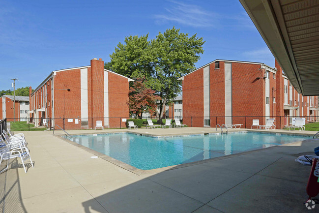 Building Photo - North Royal Oak Apartments