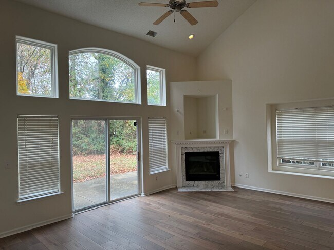 Foto del edificio - VILLAS AT LAKE LAWSON