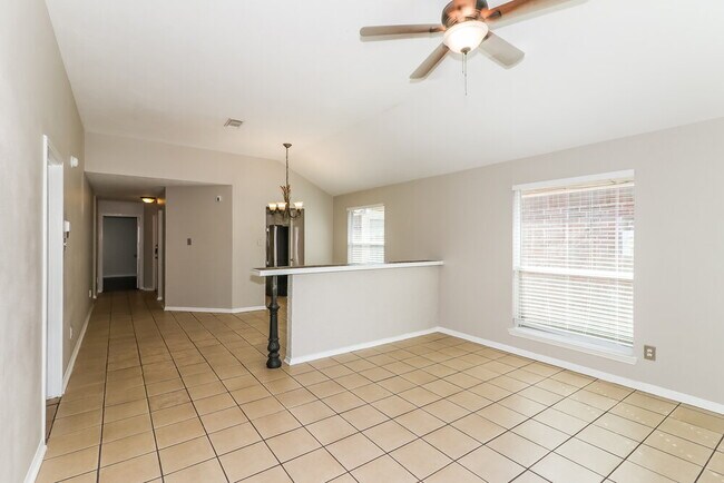 Foto del edificio - 19938 Sycamore Valley Dr