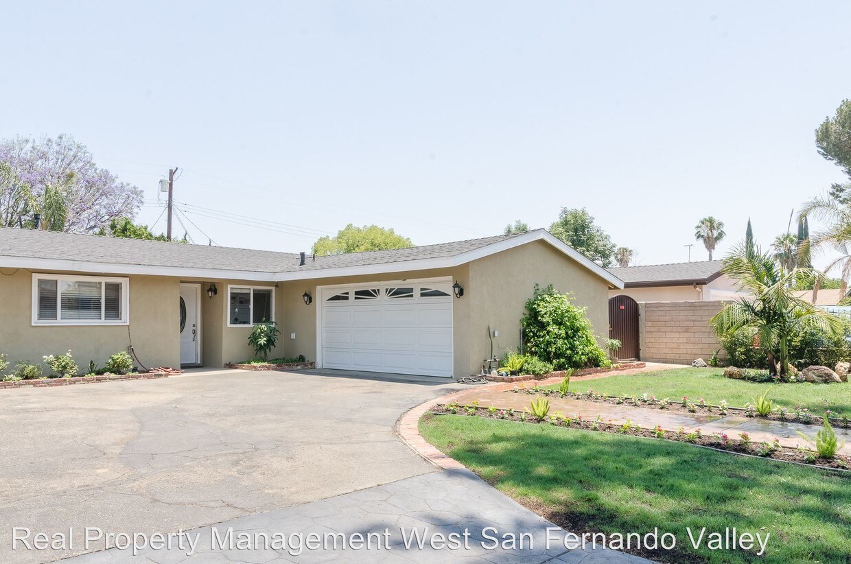 Foto principal - 8534 Lurline Ave