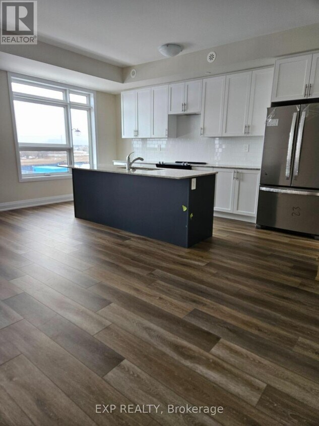 Photo principale - 1589-1589 Rose Way