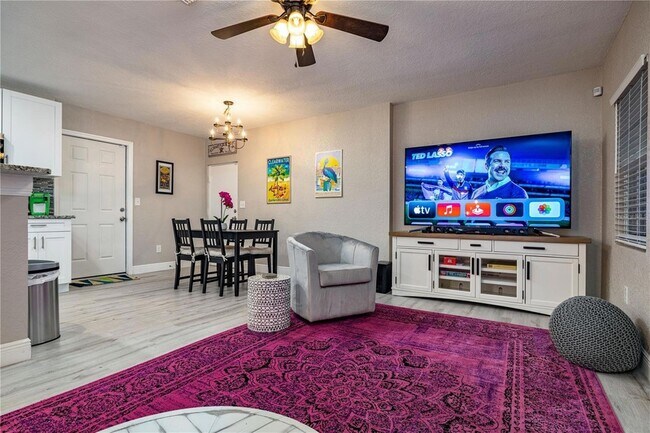 Foto del edificio - 113 W Adalee St