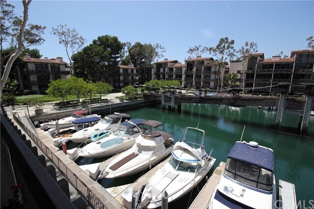 Primary Photo - 8227 Marina Pacifica Dr N