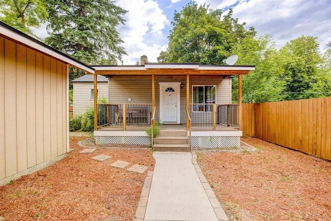 Foto del edificio - Stunning 3 Bed, 1 Bath Home on South Hill!