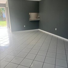 Building Photo - 6106 Forest Hill Blvd