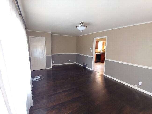 Foto principal - 510 S 72nd St