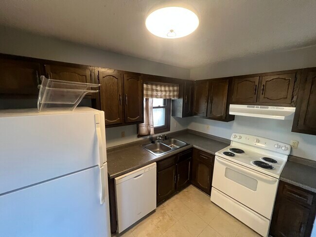 Foto del edificio - 215 Elton Hills Dr NW