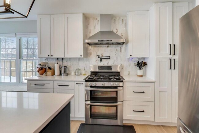 Foto del edificio - 9 Monroe Ct