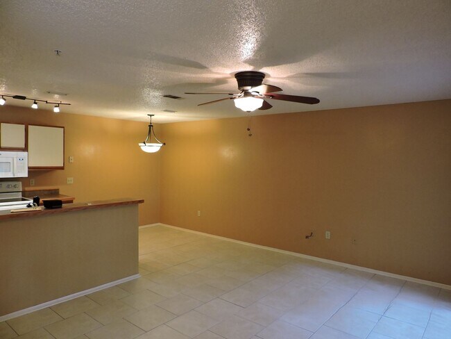 Foto del edificio - 1BED/1BATH Condo in Altamonte Springs FL