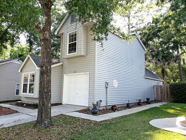 Building Photo - Charming 3 bedroom house near buck lake fo...
