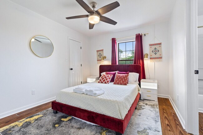 Foto del edificio - 1338 Nylic St