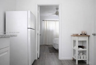 Building Photo - 6250 NW Miami Pl