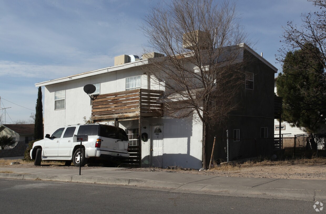 Primary Photo - 7003 4th St