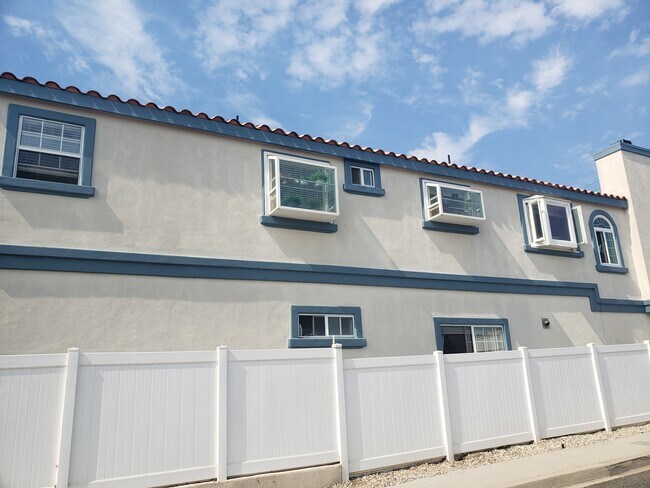 Building Photo - 1701 Ford Ave