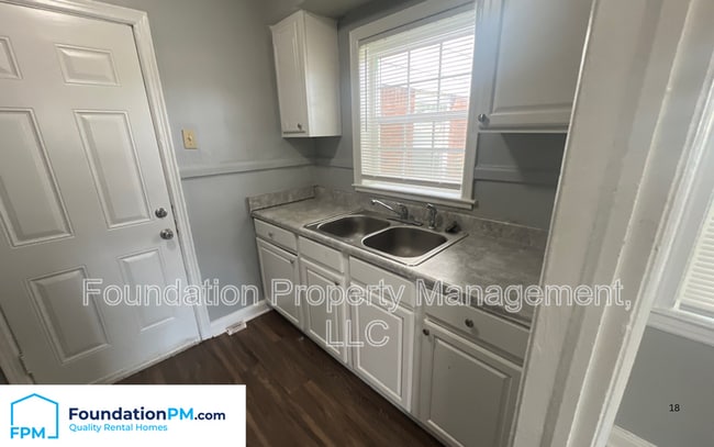 Building Photo - 1407 Semmes St