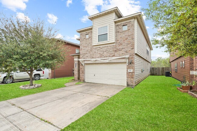 Building Photo - 2827 Arica Ln