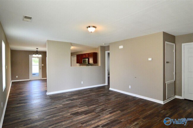Building Photo - 303 Counter Point Dr