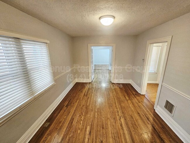 Building Photo - 3717 Cambridge Ave